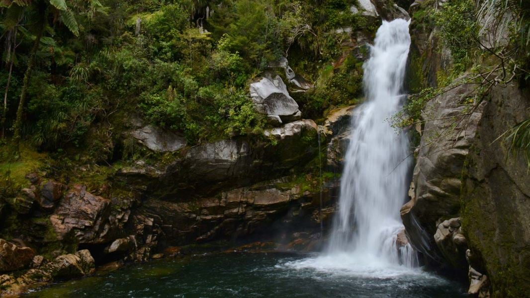 Hike to Wainui Falls, Golden Bay